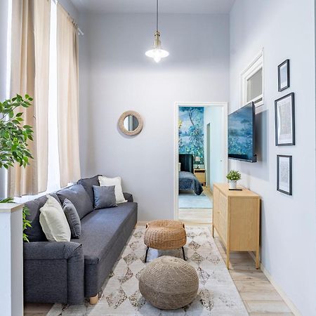 Hidden Gem With Terrace On The Andrassy Fashion Road Lejlighed Budapest Eksteriør billede