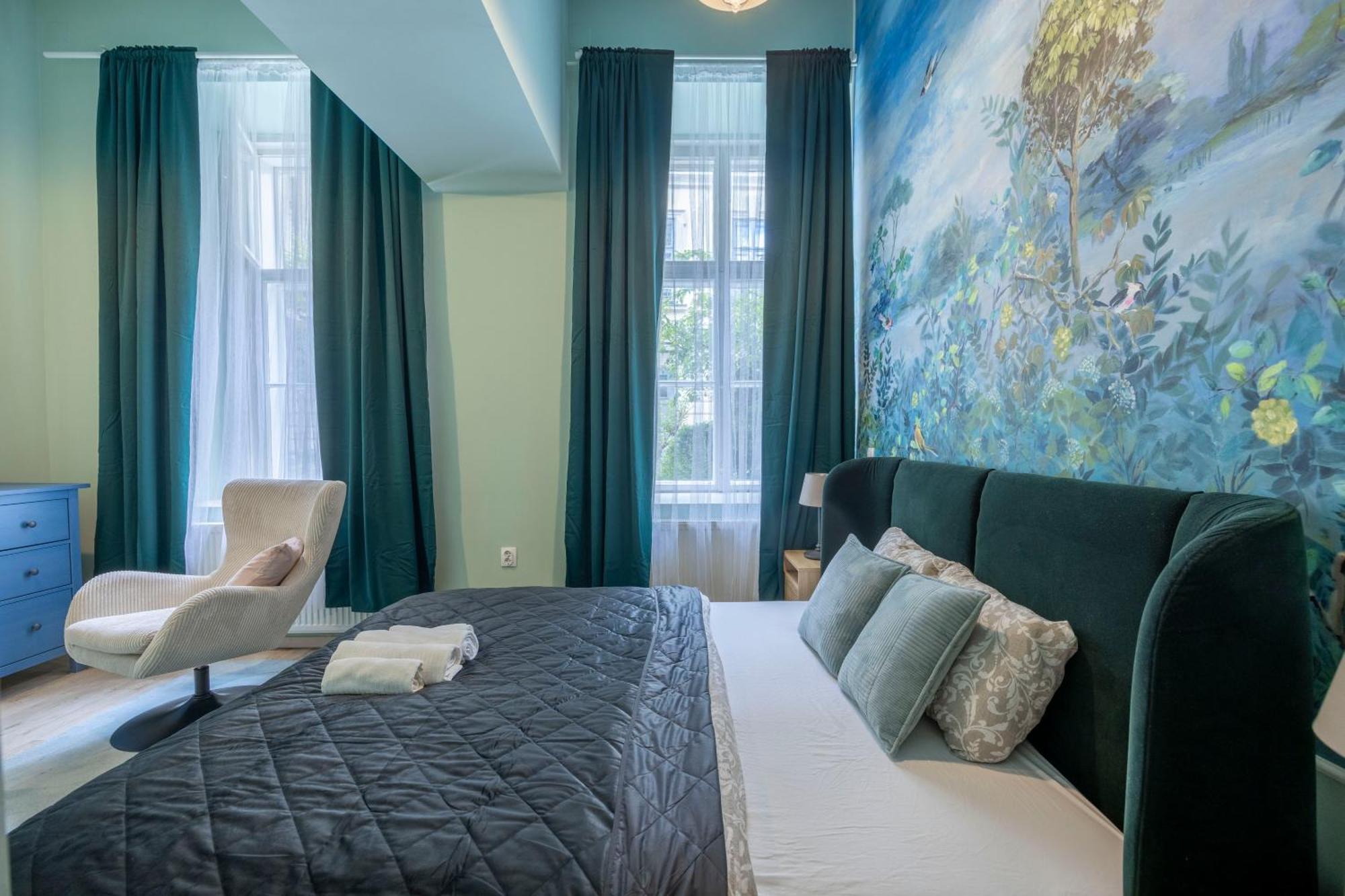Hidden Gem With Terrace On The Andrassy Fashion Road Lejlighed Budapest Eksteriør billede